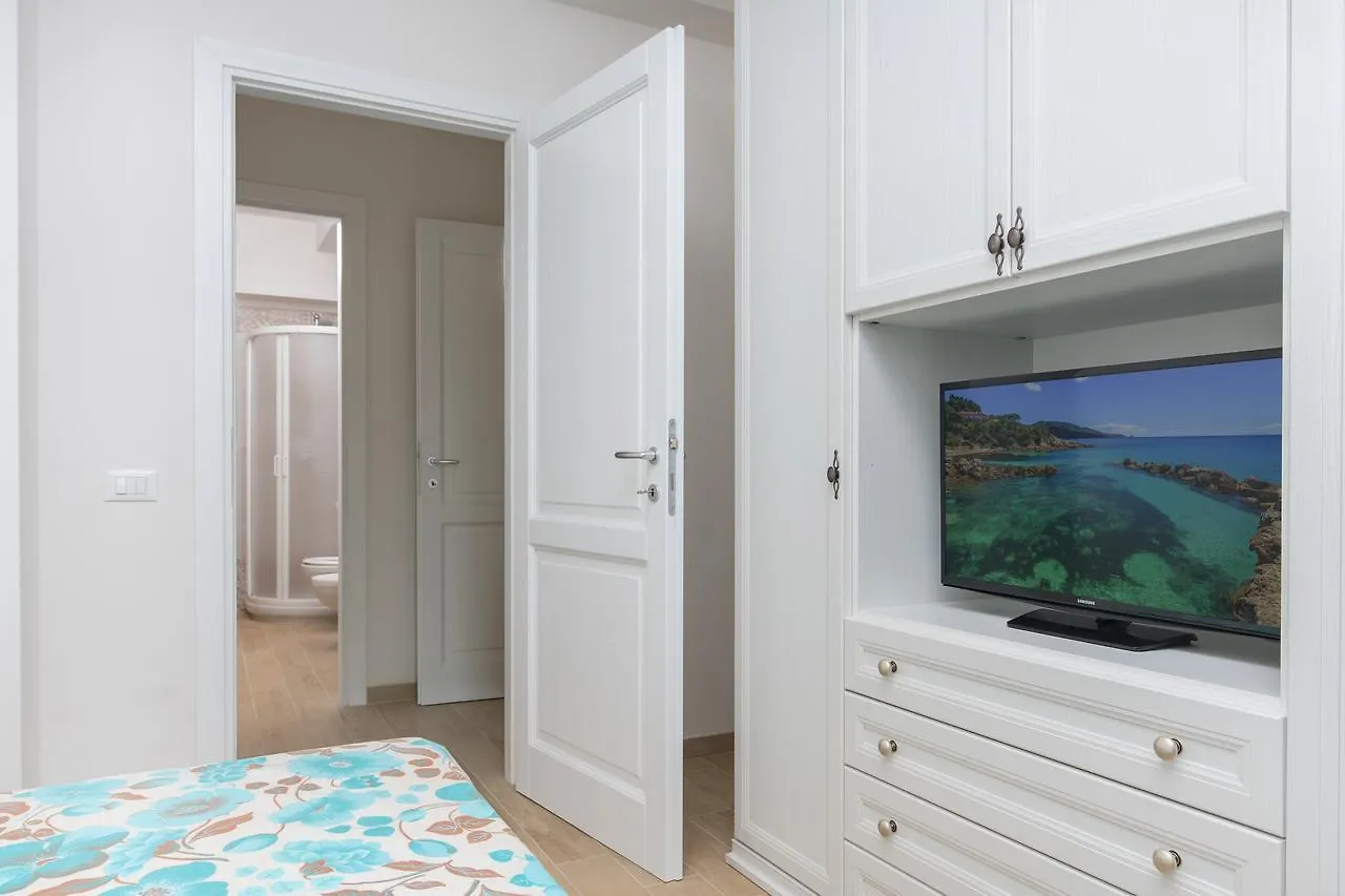 Appartamento Costa Del Sole Pomonte Apartment